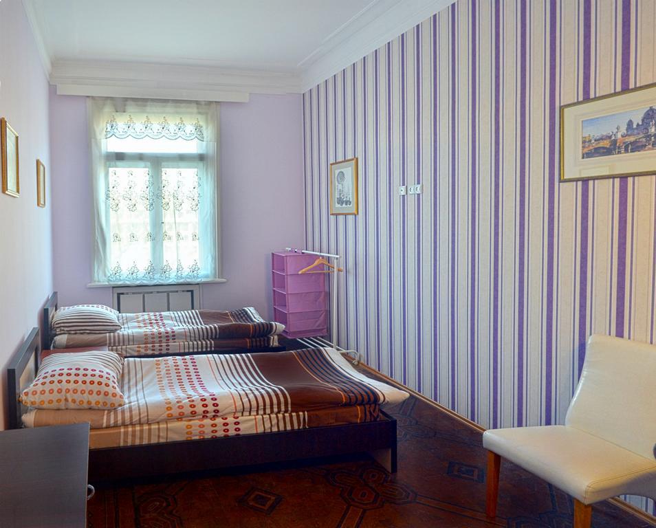 טביליסי Griboedov Hostel & Suites חדר תמונה