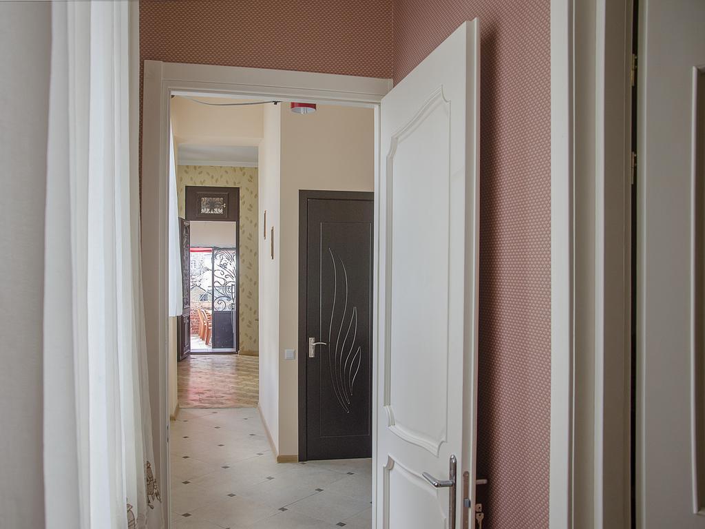 טביליסי Griboedov Hostel & Suites מראה חיצוני תמונה