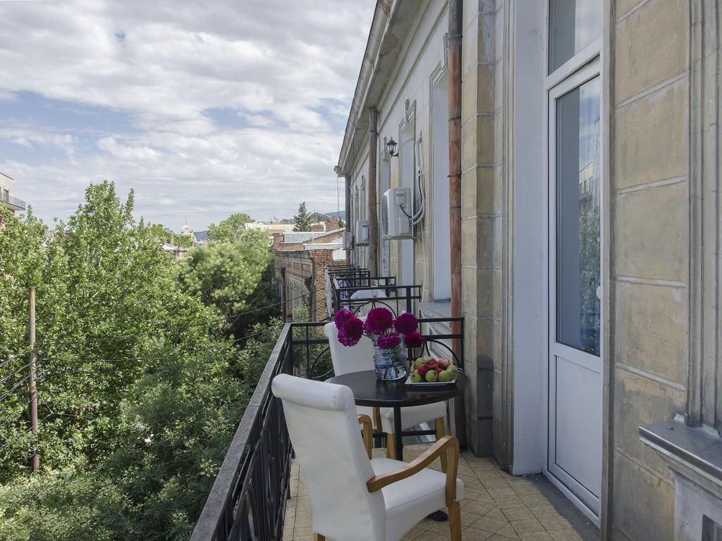 טביליסי Griboedov Hostel & Suites מראה חיצוני תמונה