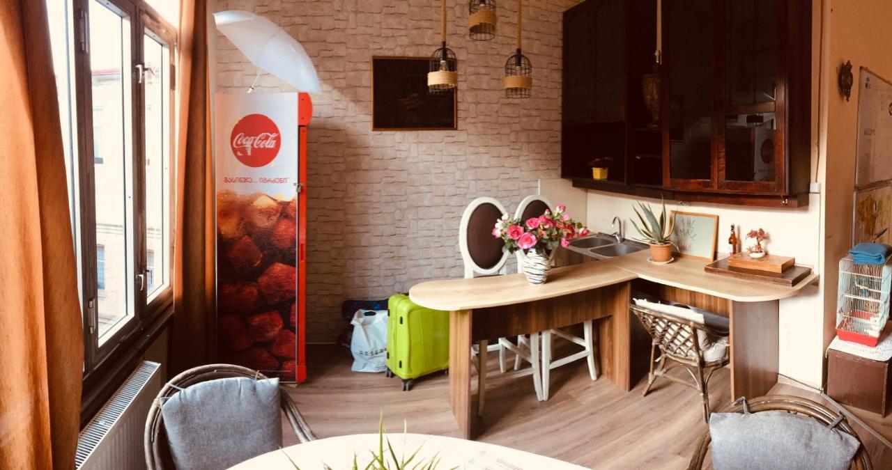 טביליסי Griboedov Hostel & Suites מראה חיצוני תמונה